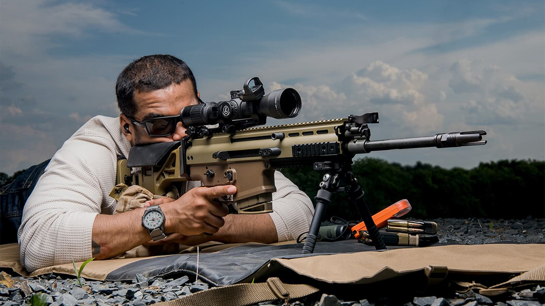 Shooting the FN SCAR 17S DMR in 6.5 CM.