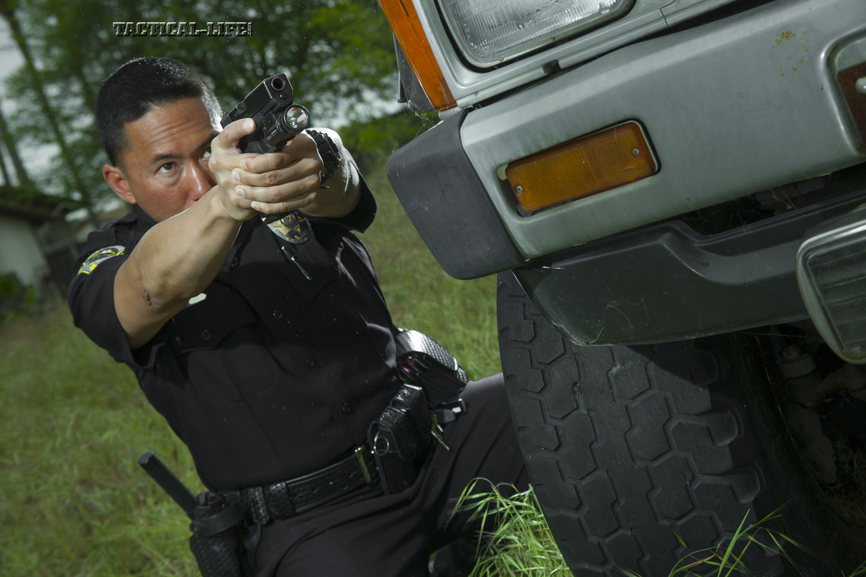 Law Enforcement Tactics - First Responder Split-Second Counterstrikes - Engaging the Threat