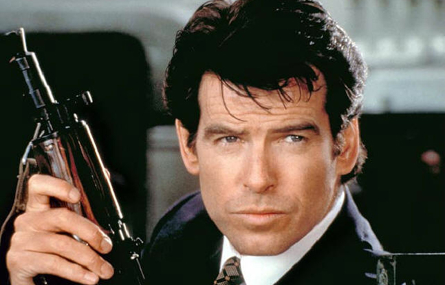 Bond Pierce Hollywood ak-47