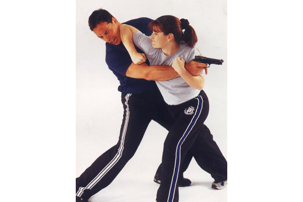 The Charlottesville Sheriff's Office in Virginia hosted a self-defense class last weekend. (Photo: http://sbgi-pdx.com/krav-maga-defense)