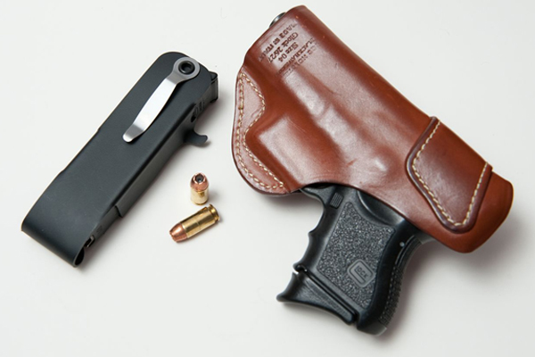 Snagmag Concealed Magazine Holster