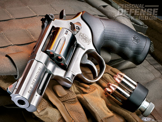 Smith & Wesson Model 686 Plus, smith & wesson, smith wesson, smith & wesson gun, smith & wesson revolver