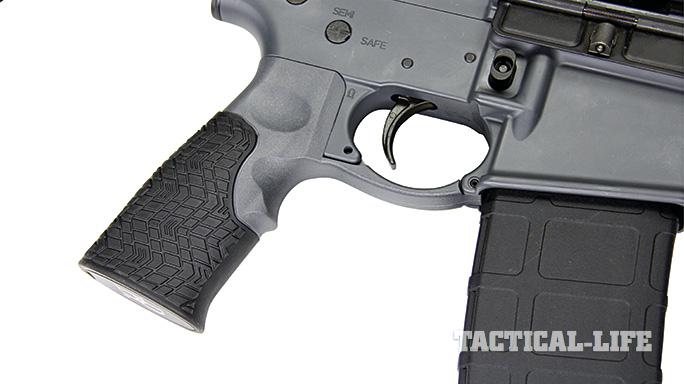 Daniel Defense M4V11 LW Ballistic summer grip