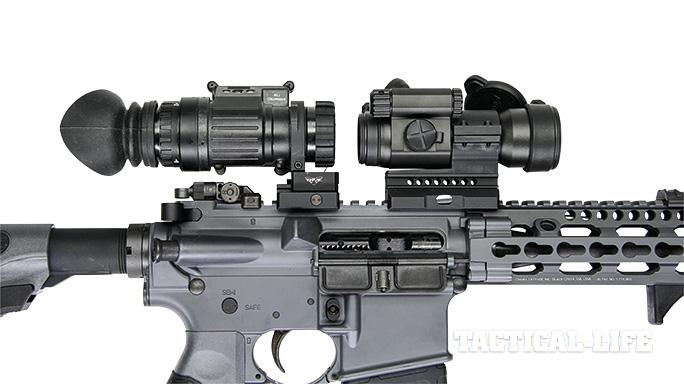 Daniel Defense M4V11 LW Ballistic summer night vision