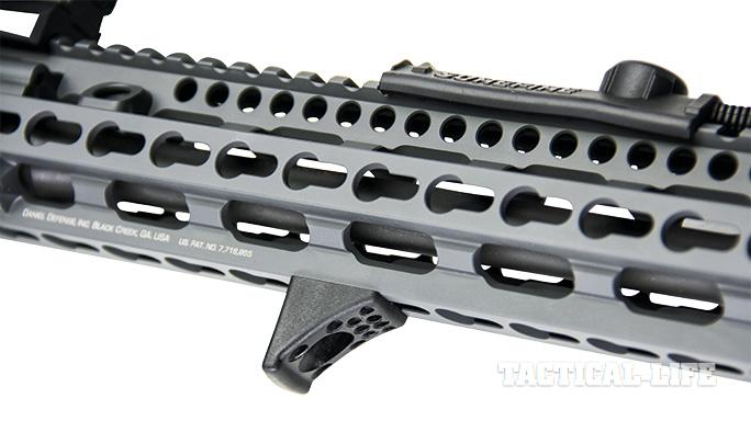 Daniel Defense M4V11 LW Ballistic summer KeyMod Rail