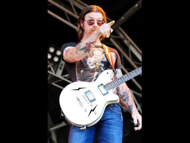 jesse hughes, eagles of death metal, jesse hughes eagles of death metal