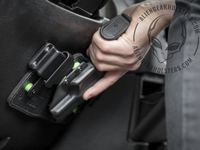 alien gear's new cloak dock iwb holster mount