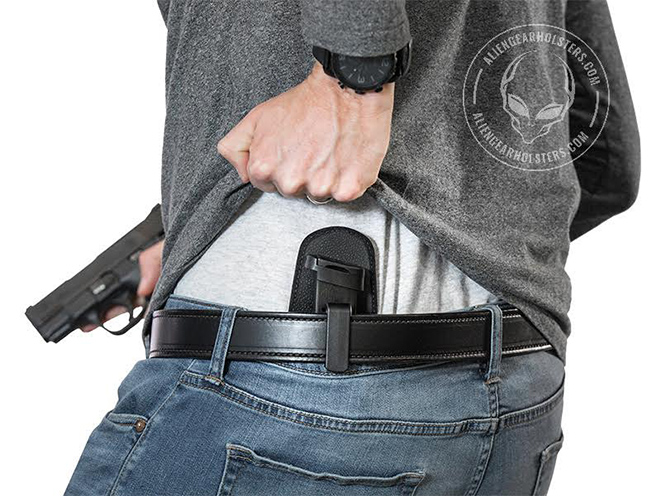 alien gear's cloak mag carrier