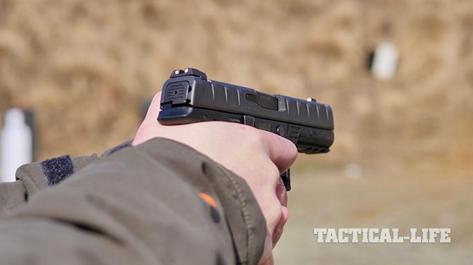 Beretta APX Pistol gun range