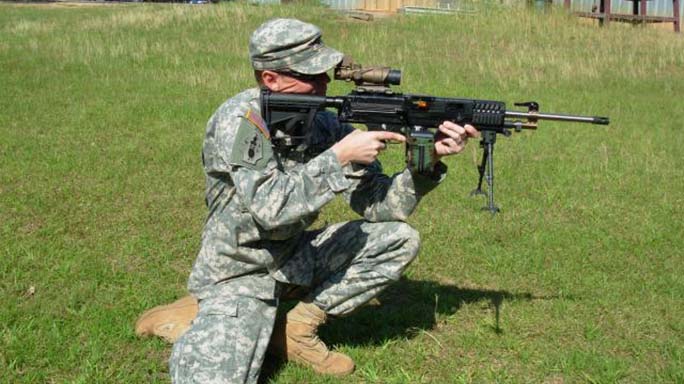 sig sauer xm17 pistol LSAT gun