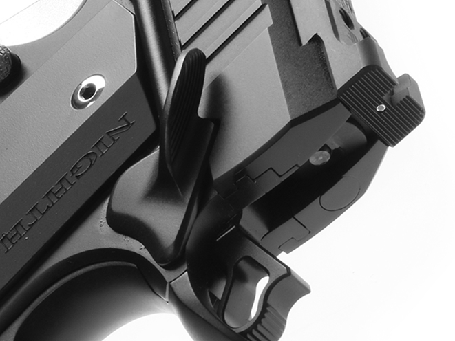 Nighthawk Tri Cut Carry hammer