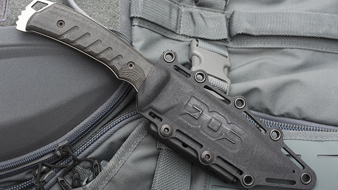 SOG Pillar vs. KA-BAR D2 sog knives