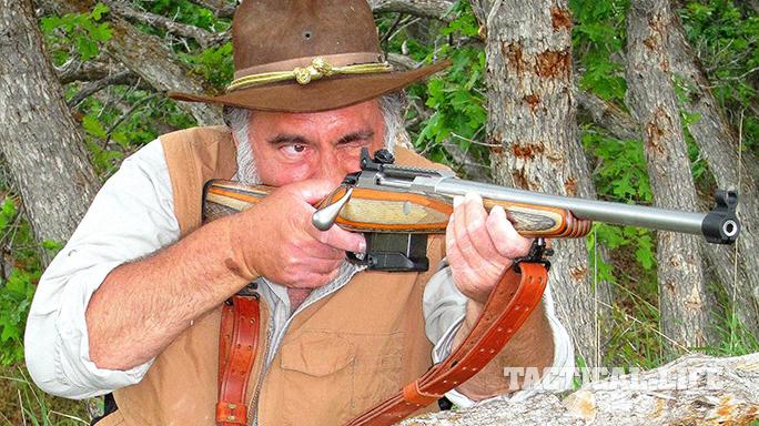 Tikka T3x Arctic rifle aiming