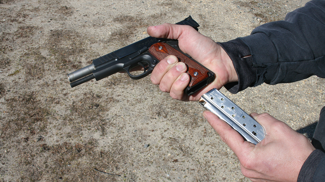 High Capacity Alien Gear Holsters lead