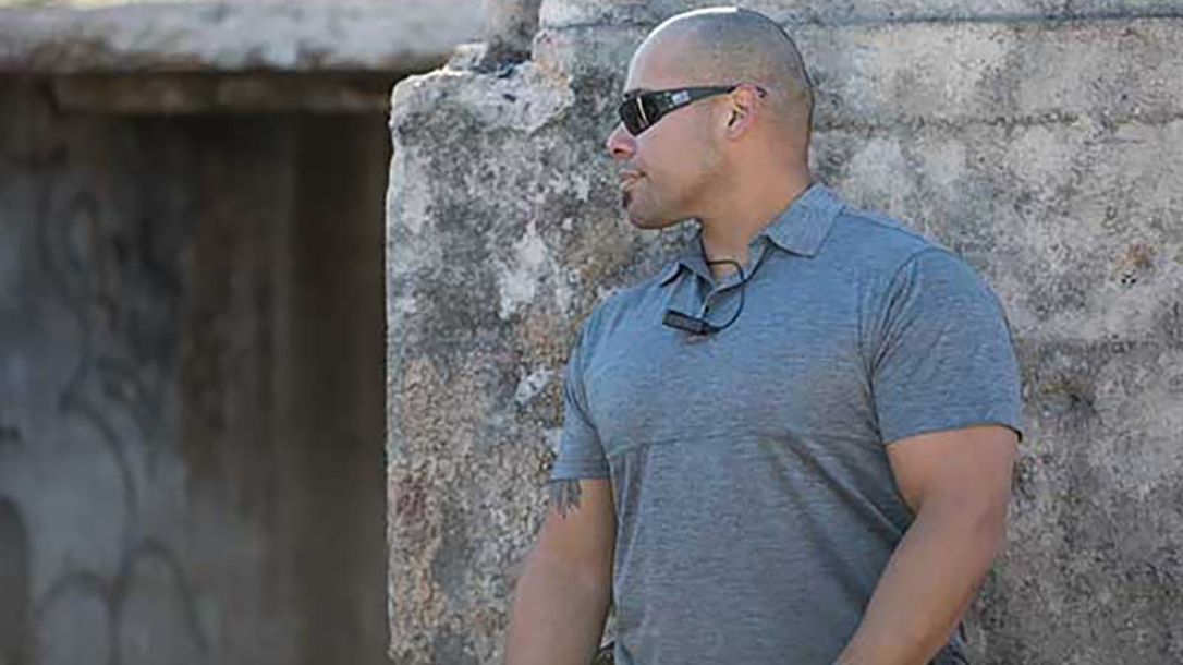 vertx Assessor Polo shirt style shot