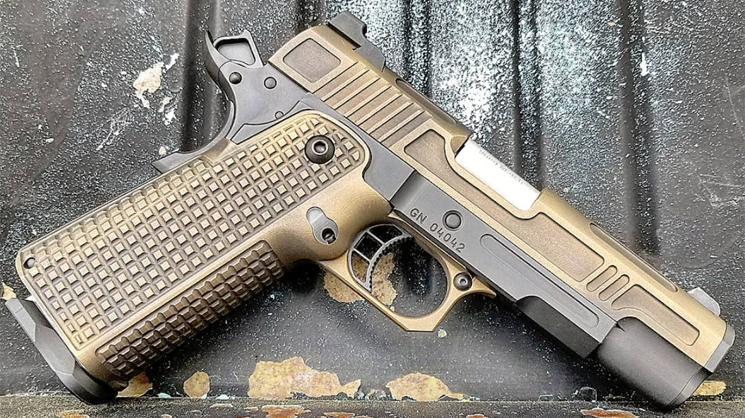 Guncrafter Hellcat X2 commander pistol beauty shot