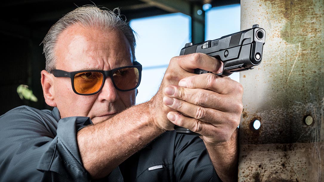 Hudson H9 pistol aiming