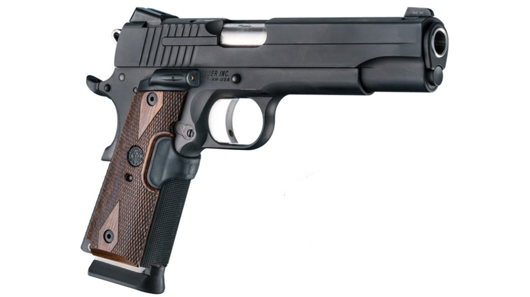 hogue le g10 grips walnut checkered