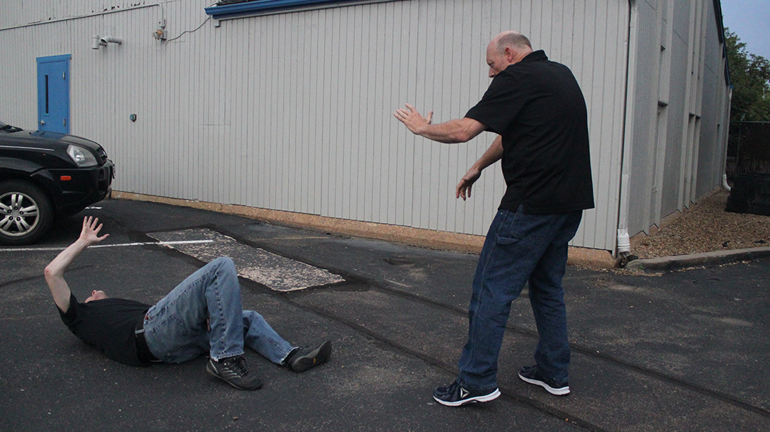 Shoulder Stop, self-defense, hammer, step 8