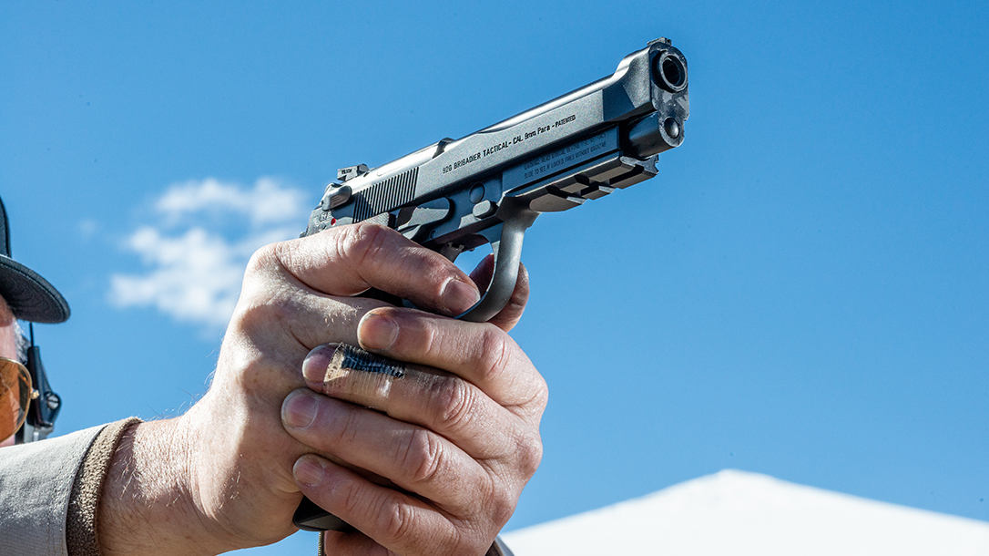 Wilson Combat 92G Vertec Brigadier Tactical pistol, Beretta 92G, aiming