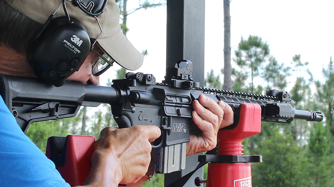 Nikon P-Tactical Spur red dot reflex sight review, aiming