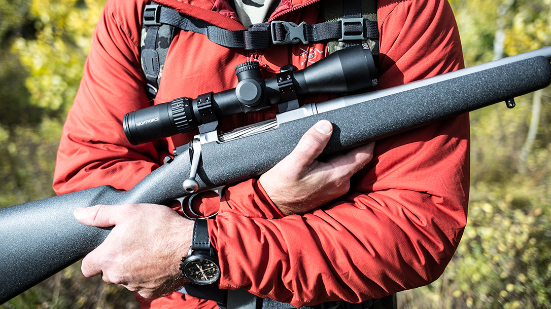 Barrett Fieldcraft rifle, 7mm rifle, hold