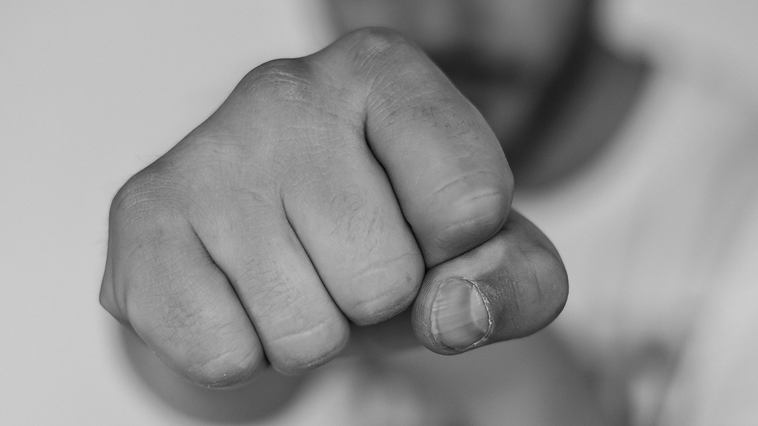 Vicksburg Resident Disarms, Shoots Robber