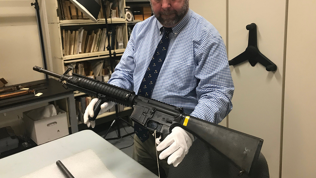 Marine Corps firearms, legendary guns, FN M-16A4, lead