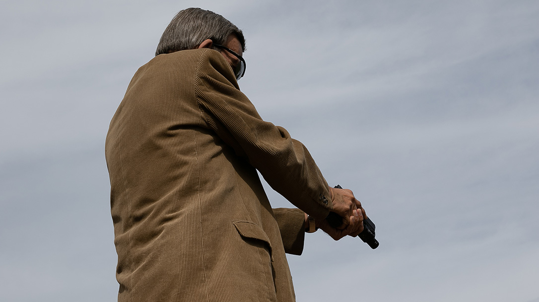 Facing Bad Guy, Massad Ayoob