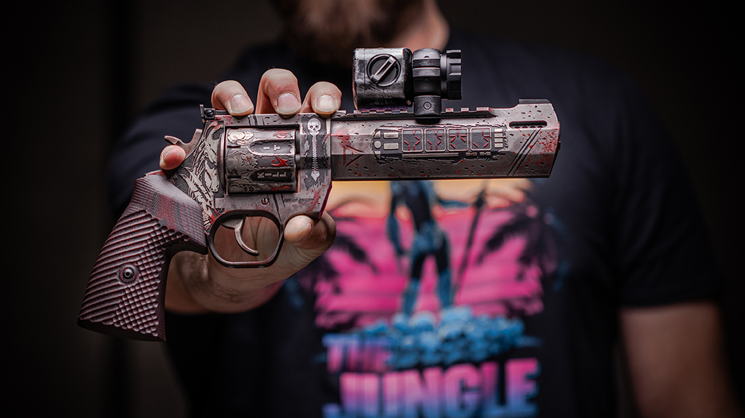 Taurus Raging Hunter 357 Magnum, Predator themed, reup