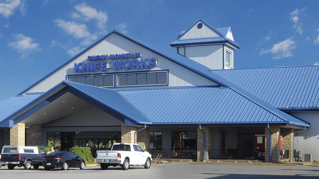 Smoky Mountain Knife Works storefront in Sevierville, TN.