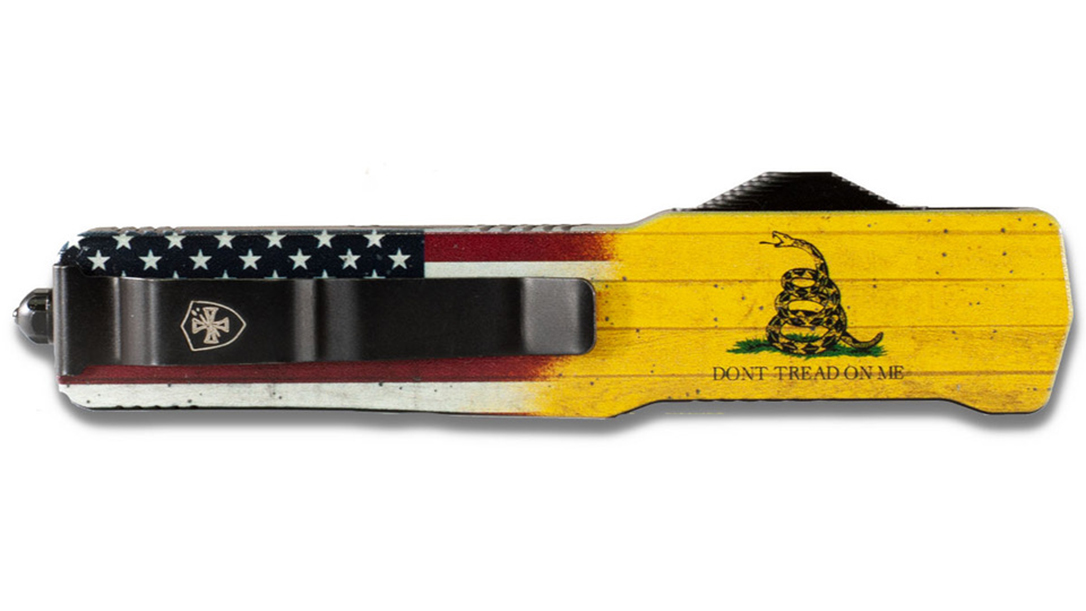 The Templar Don't Tread on Me knife features the 2A themed flag along with the Stars & Stripes.