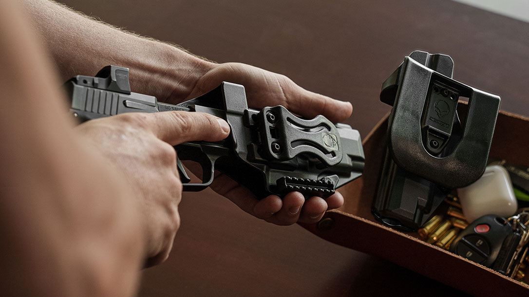 The Alien Gear Holsters Roswell.