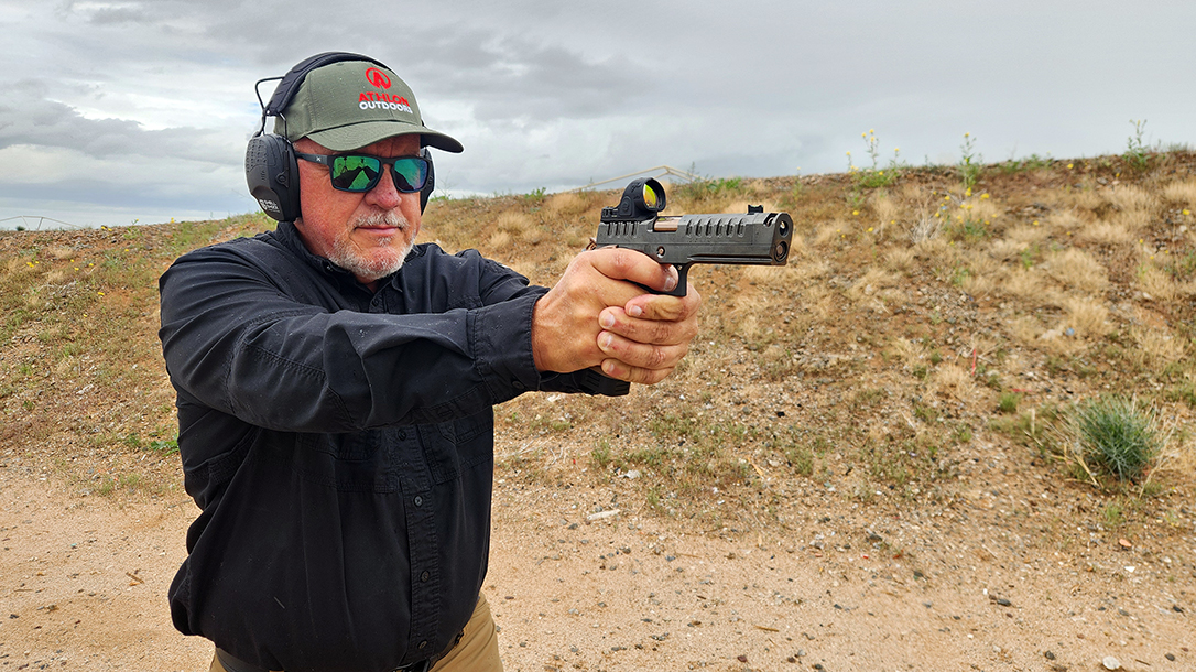 Shooting Watchtower Apache 1911.