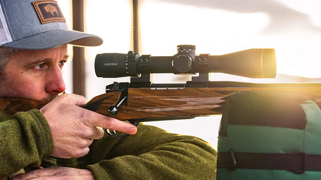 Shooting the Weatherby Mark V Deluxe Varmintmaster