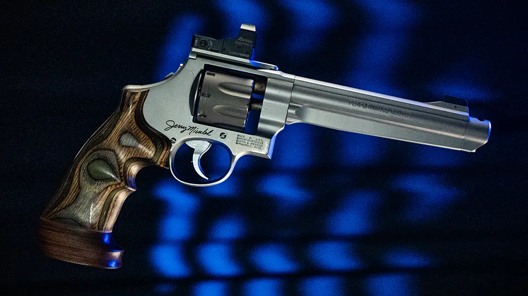 Smith & Wesson 929: A Masterpiece in Competitive Revolvers.