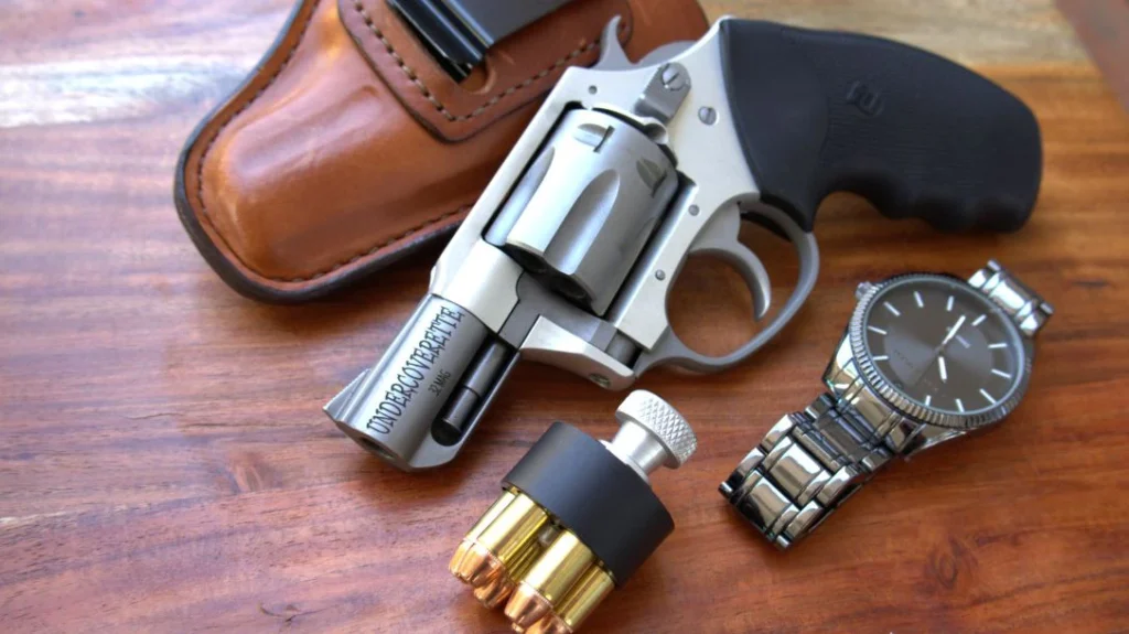 Charter Arms Undercoverette: The Perfect .32 H&R Mag CCW Snubbie?