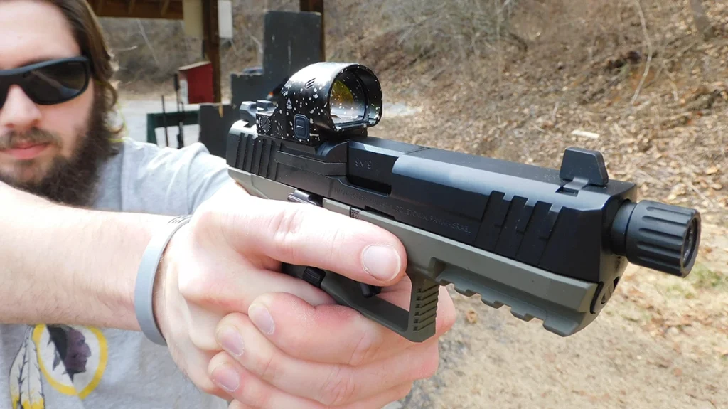 Cyelee Optics Chameleon FLEX: Solving the Astigmatism Problem.