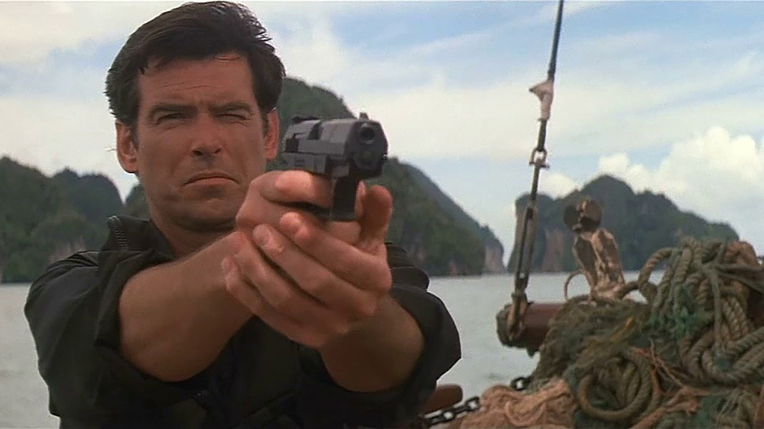 Pierce Brosnan, James Bond, Tomorrow Never Dies, Walther P99