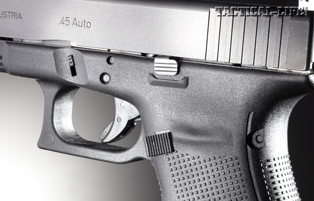 The G21 Gen4’s oversized triggerguard allows for use in any condition—even when you have to wear gloves. 