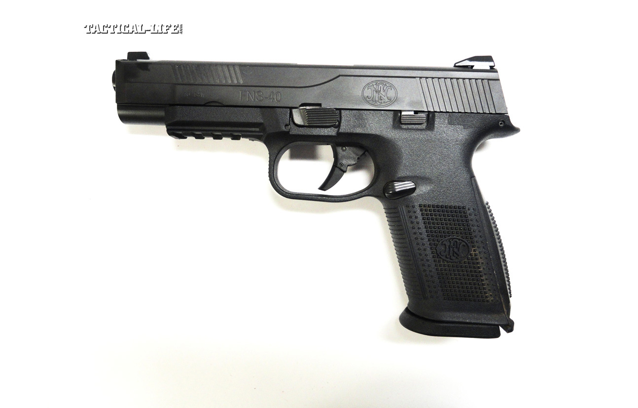 Tactical-Life Visits FNH USA - The FNH FNS .40 pistol as ordered by an entire LE police force.