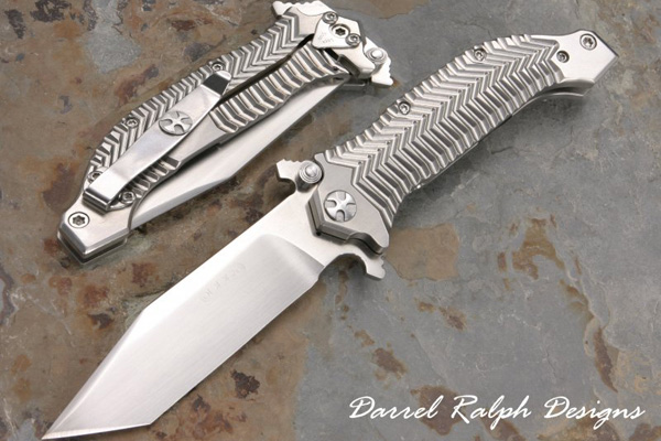 Darrel Ralph Designs has announced the release of the Expendables 4-inch knife. 