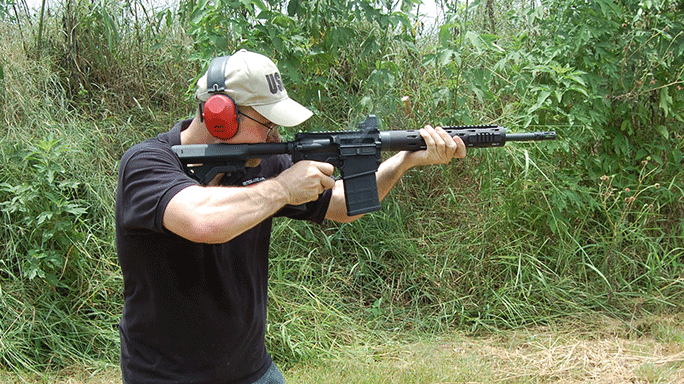 Colt AR901-16S Rifle field