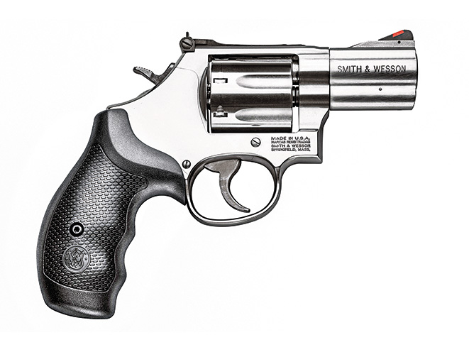 revolver, revolvers, snub-nose revolver, snub-nose revolvers, Smith & Wesson Model 686 Plus