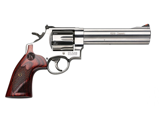 Smith & Wesson Model 629 Deluxe new pistols