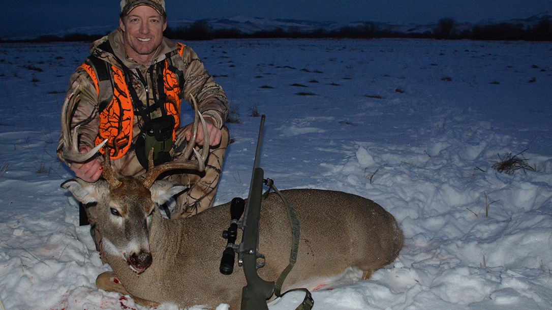 Mike Pawlawski NFL hunting deer