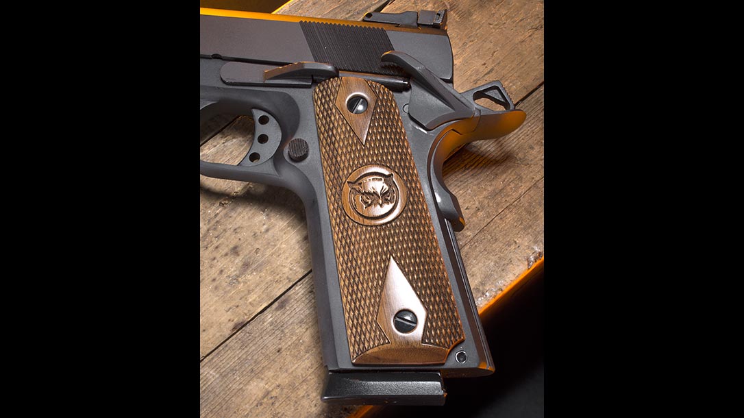 Iver Johnson Eagle XL pistol grip
