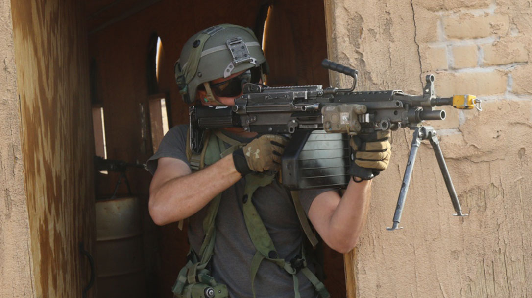 next generation squad automatic rifle m249 saw doorway