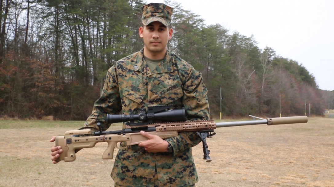 marines mk13 mod 7 rifle holding