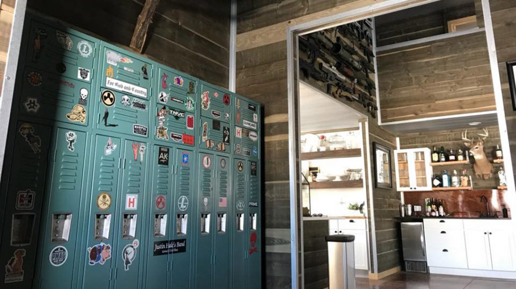 Lockers are available for your personal effects during your stay at the High Bar Homestead.